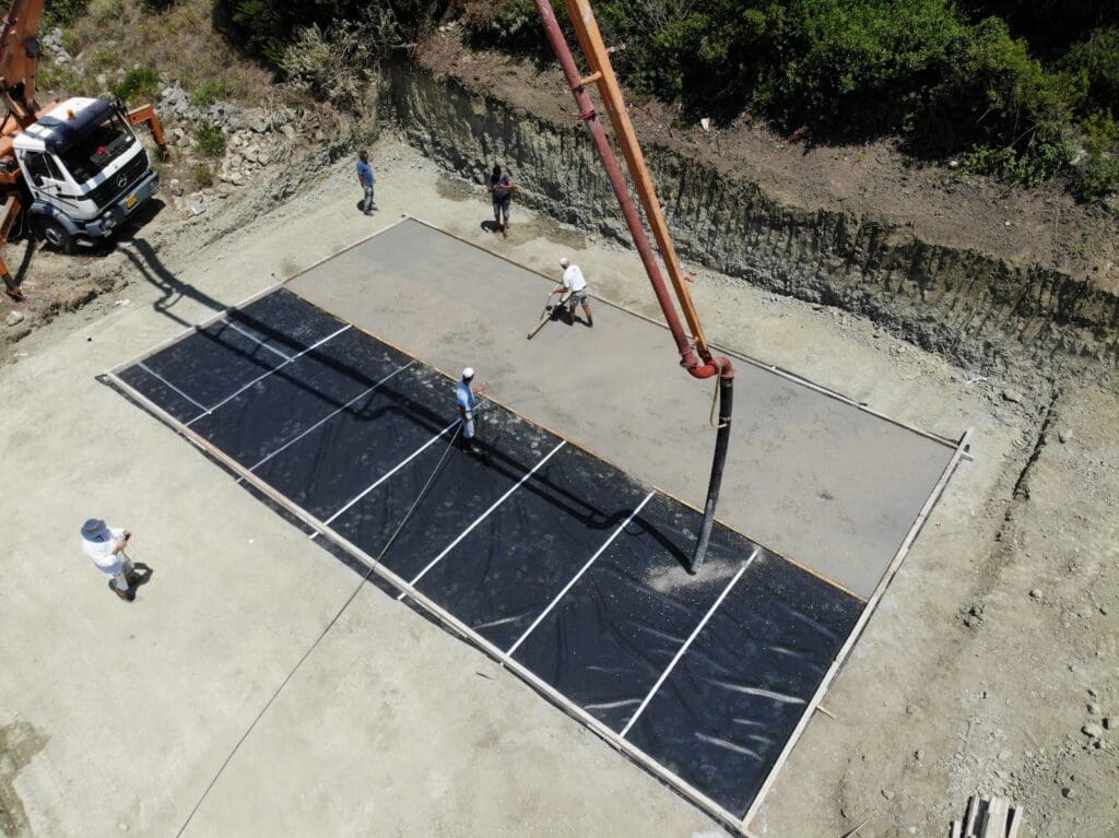 Výstavba základov domu